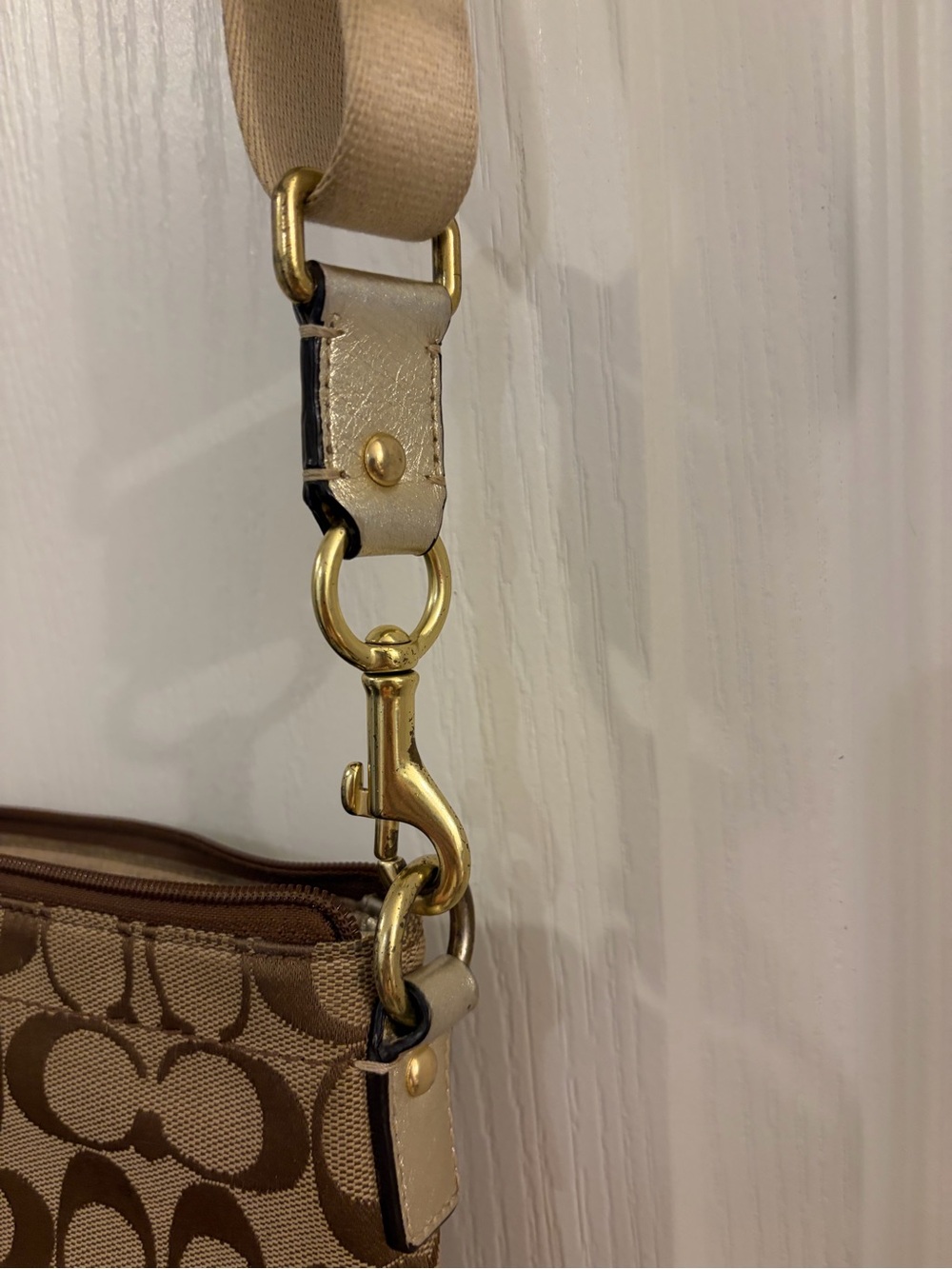 Coach Tan/Brown Signature Canvas Crossbody with Gold Hardware - Picture 8 of 9